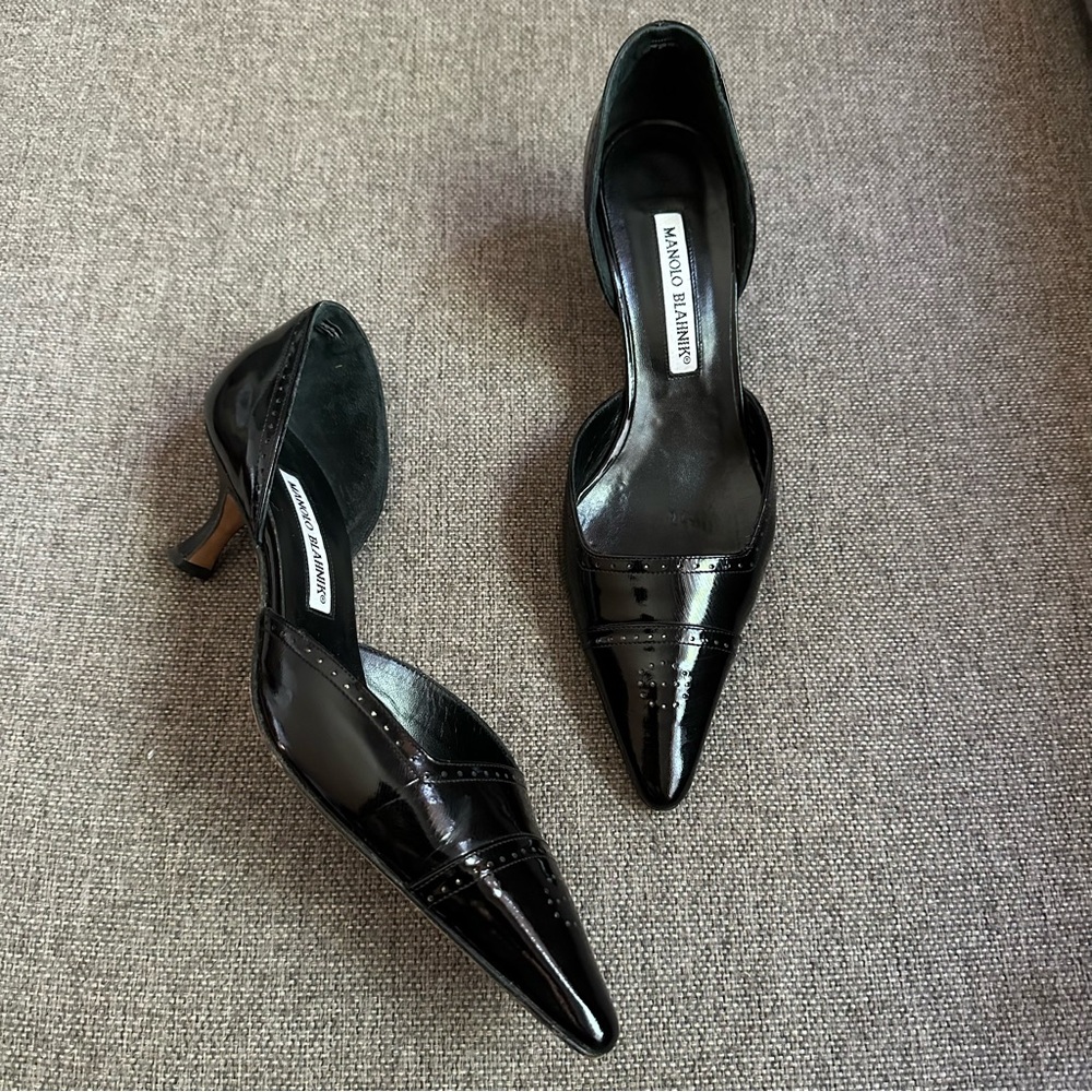 Vintage Manolo Blahnik black patent D’orsay heels